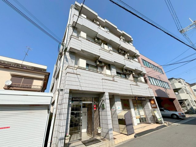 神崎プラザの外観