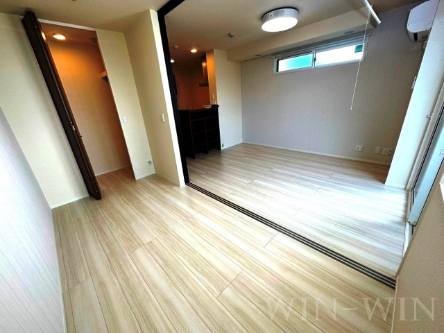 D-square湊町の寝室
