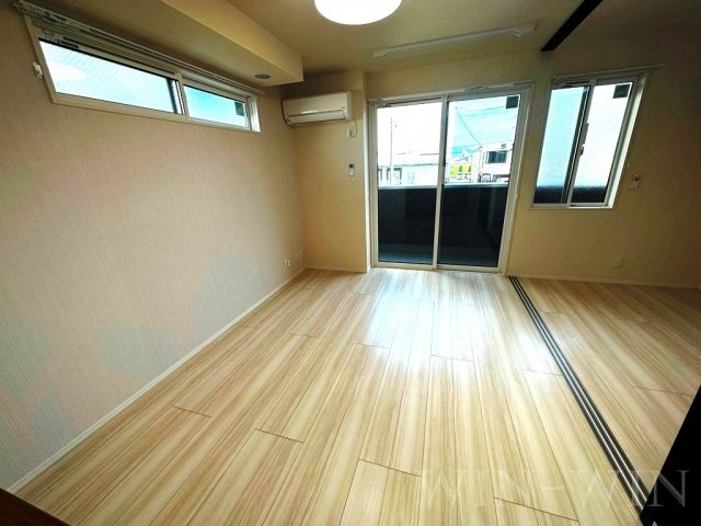 D-square湊町の居間・リビング
