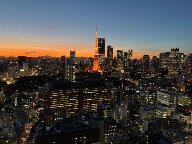 ＷＯＲＬＤ ＴＯＷＥＲ ＲＥＳＩＤＥＮＣＥの周辺