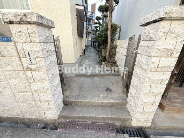 スカイハイツのエントランス