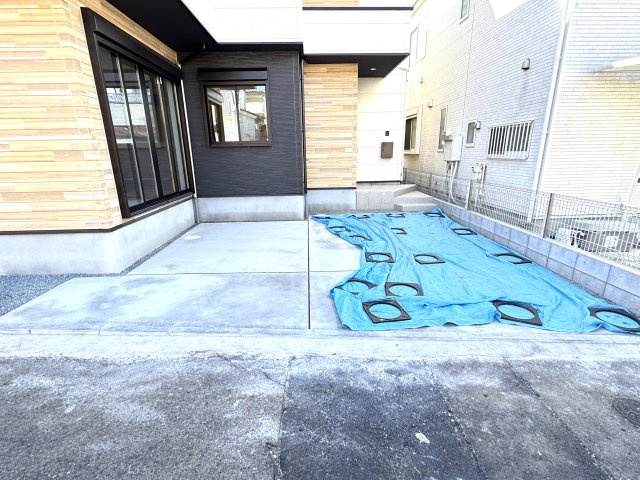 柏市柏新築戸建【柏第五小学校：10分】の駐車場|駐車スペース・並列2台駐車可