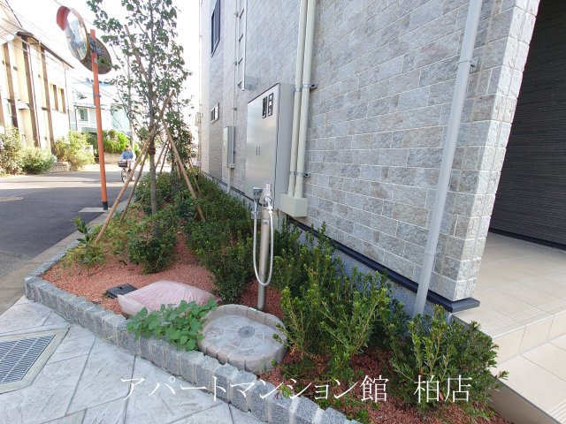 ココ　ラ　フェリーチェAの庭
