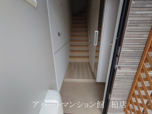 ココ　ラ　フェリーチェAの玄関