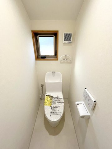 昭島市中神町2丁目　中古戸建のトイレ