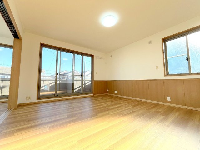 昭島市中神町2丁目　中古戸建の居間・リビング