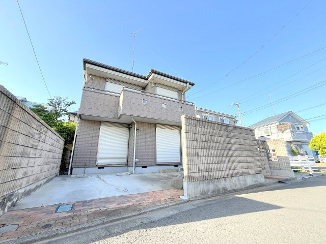昭島市中神町2丁目　中古戸建の外観|ヘーベルハウス施工の軽量鉄骨造です！