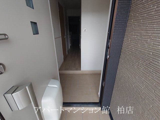 ココ　ラ　フェリーチェBの玄関