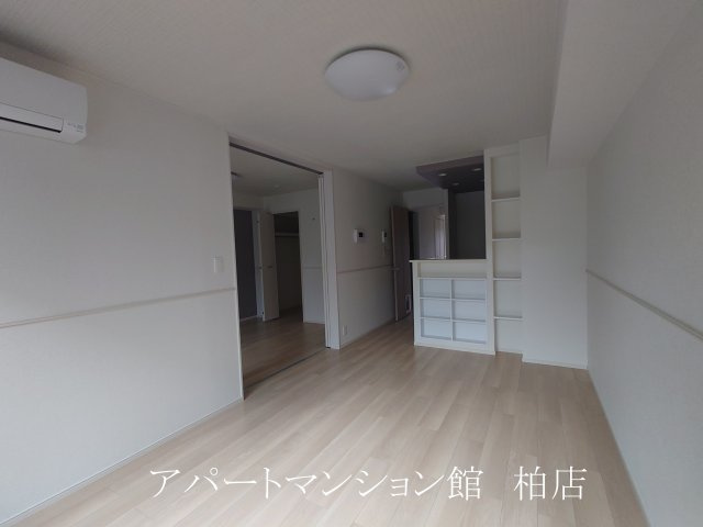 ココ　ラ　フェリーチェBの居間・リビング