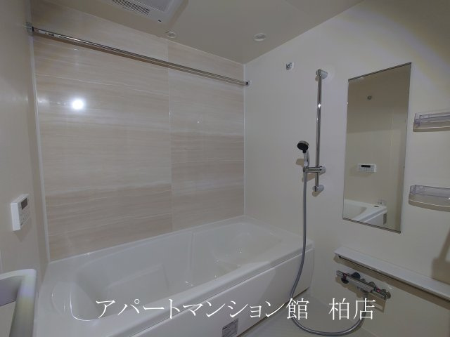 ココ　ラ　フェリーチェBの浴室