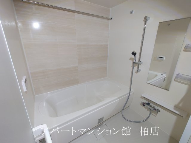 ココ　ラ　フェリーチェBの浴室