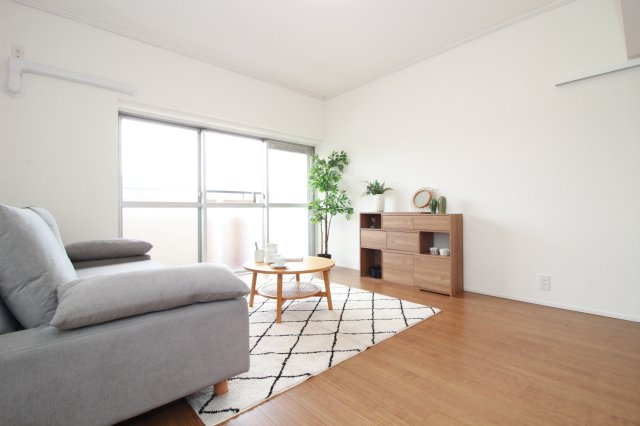 三旺マンション第二八事東の居間・リビング