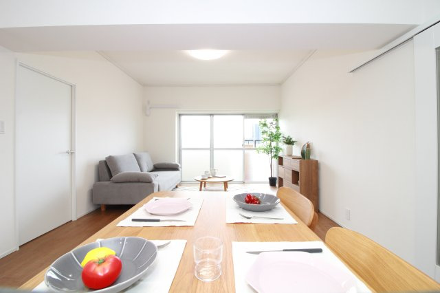 三旺マンション第二八事東の居間・リビング