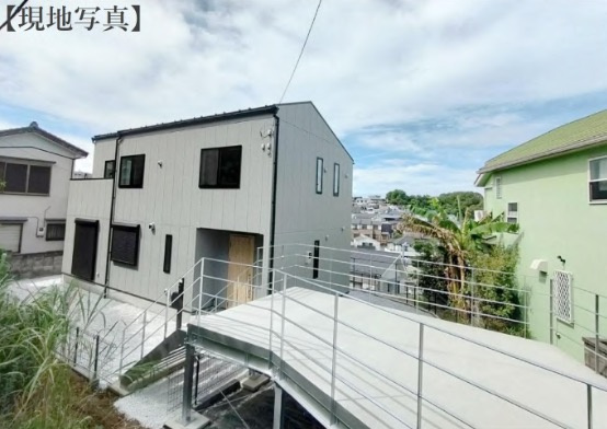 【横浜市保土ケ谷区鎌谷町148-2新築戸建て】★仲介手数料無料★（宮谷小学校・宮田中学校）