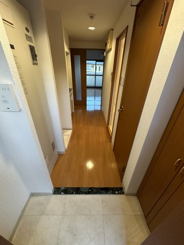 スマイルカトウの玄関