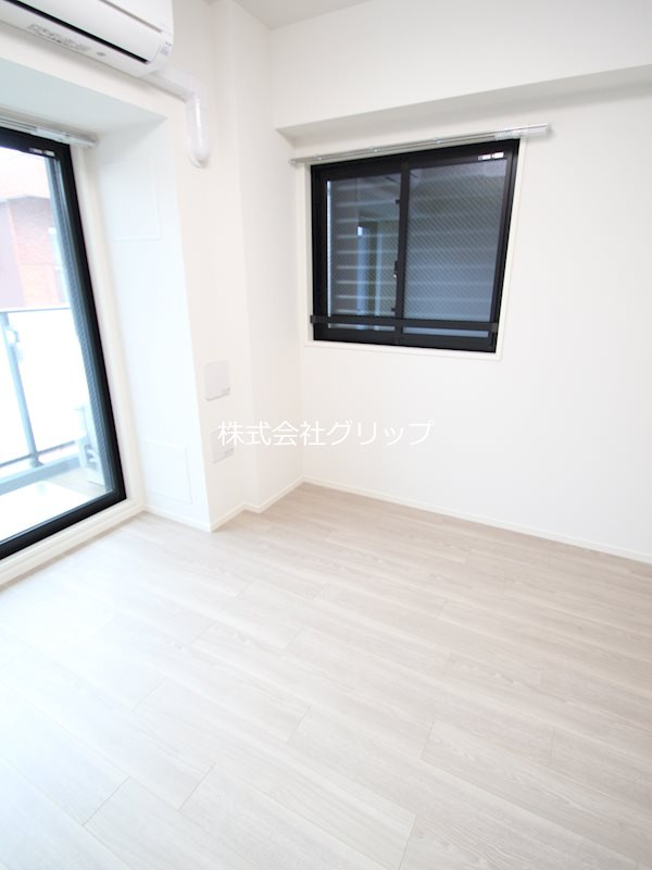 ジェノヴィア阪東橋Ⅱスカイガーデンの洋室