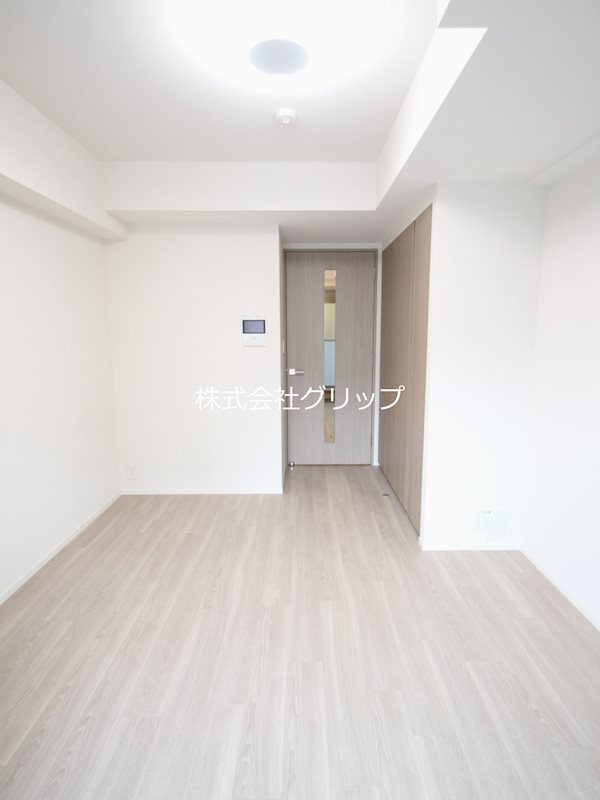 ジェノヴィア阪東橋Ⅱスカイガーデンの居間・リビング