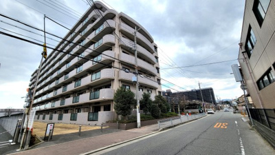 【外観】 | エンゼルハイムパークステージ参番館 | 北東西の三方角部屋のため、眺望、通風良好です。