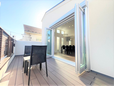 【バルコニー】 | 【仲介手数料３６０万円が無料！】■２５帖のＬＤＫ■車庫２台■広々バルコニー