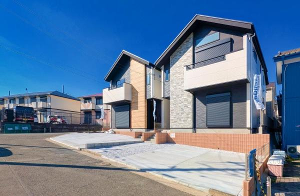 横浜市磯子区田中１丁目の新築一戸建の外観|堂々と完成しました！いつでもご案内可能です！
お車でご自宅まで送迎承ります。