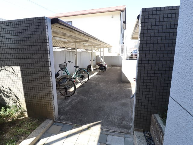 【駐輪場】の画像