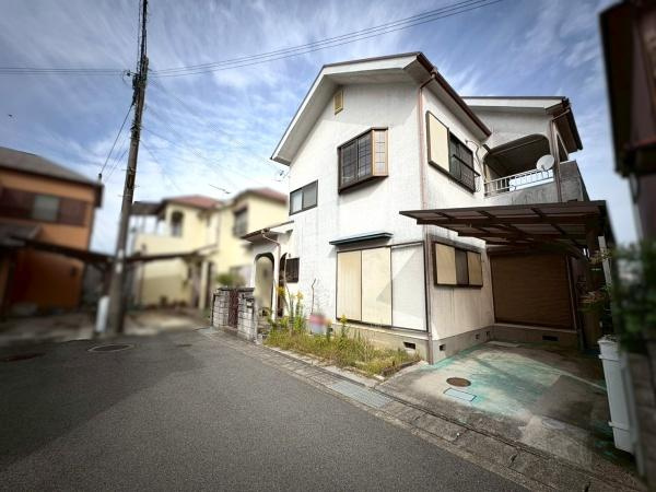 岩出市曽屋　中古戸建の前面道路含む現地写真