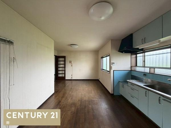 岩出市曽屋　中古戸建の居間・リビング