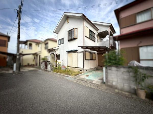 岩出市曽屋　中古戸建の前面道路含む現地写真