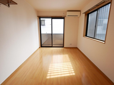 【洋室】 | フラッティ唐橋