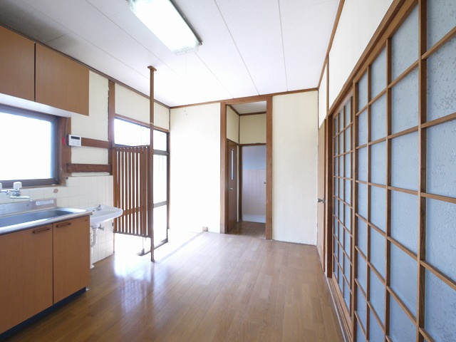 ハイツ大栄の居間・リビング|こちらの居間で趣味の時間をお楽しみください