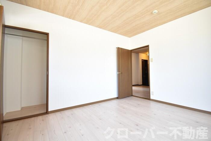 フォブール福岡の内装|洋室（北）６帖