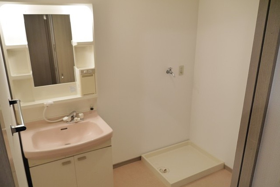 パティオ七夕【キャッシュバック対象物件】の洗面所|広い洗面スペース