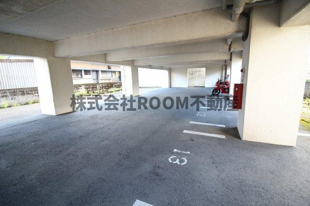 ミタカホーム１１番館の駐車場|駐車場に車を止められます