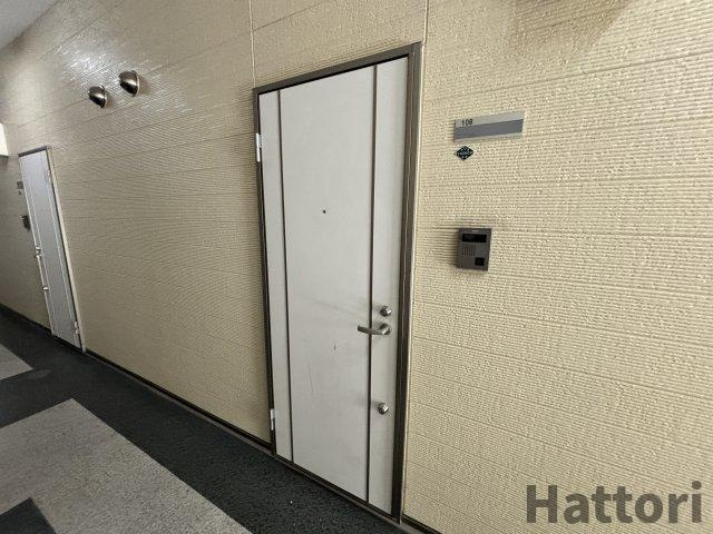 Alpha Stage APMの玄関