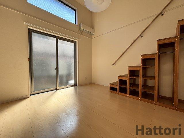 Alpha Stage APMの居間・リビング