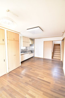 【居間・リビング】 | 花野光ヶ丘2丁目中古戸建て