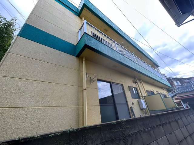 長崎県長崎市　一棟アパートの外観