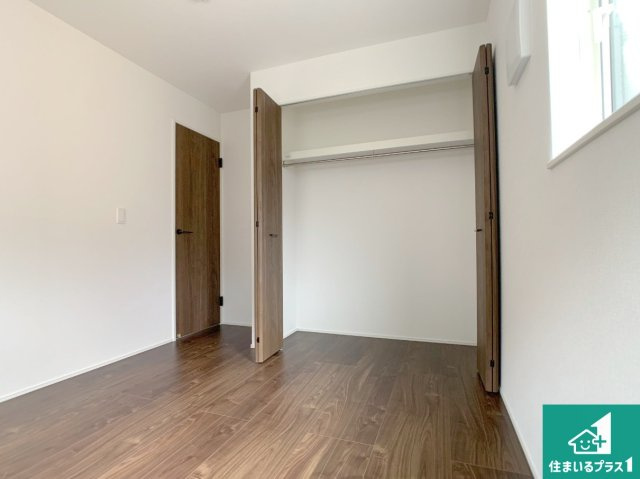 明石市大久保町山手台　第24-1期　新築一戸建ての洋室|収納スペースが充実しているので子供の成長に合わせてたくさん収納ができます！家族構成に合わせた様々な活用ができる収納！