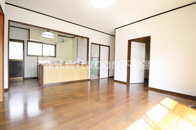 中西貸家(樺山3500-1)の居間・リビング