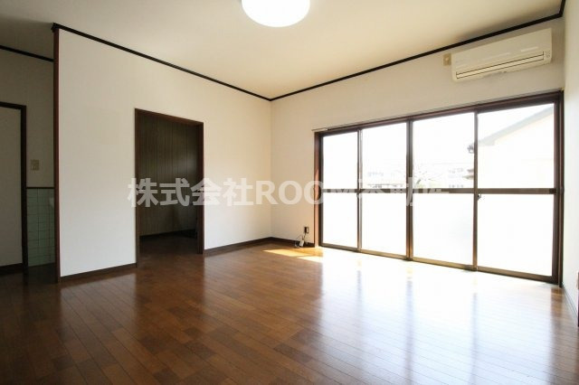 中西貸家(樺山3500-1)の居間・リビング