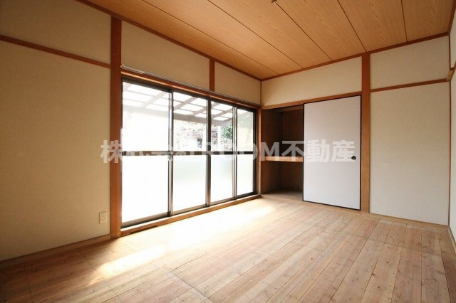 中西貸家(樺山3500-1)の和室