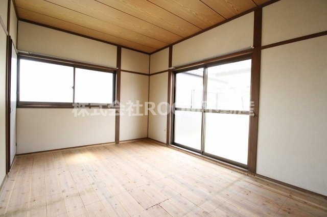 中西貸家(樺山3500-1)の和室