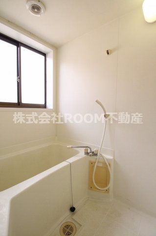 中西貸家(樺山3500-1)の浴室