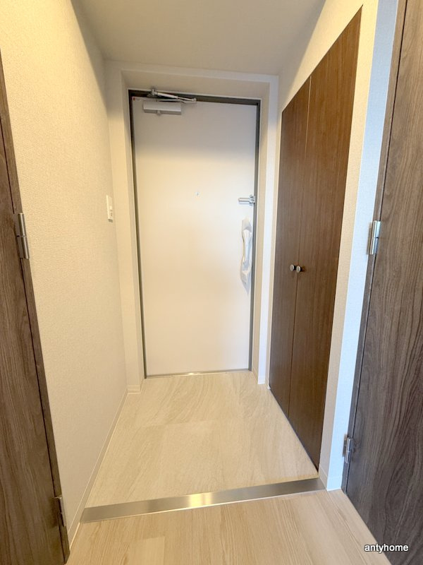 ArtizA京橋WEST　仲介手数料無料の玄関