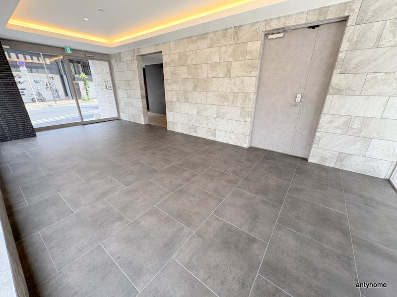ArtizA京橋WEST　仲介手数料無料のロビー