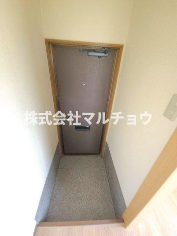 コーポ五月の玄関|収納もある玄関です