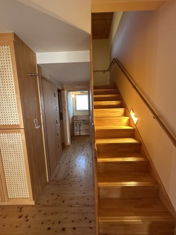 苫田郡鏡野町薪森原　中古住宅6DK+Sの内装