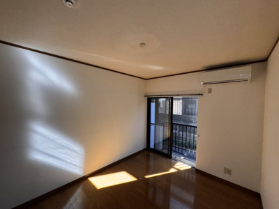 【洋室】 | ハイツシンフォニー