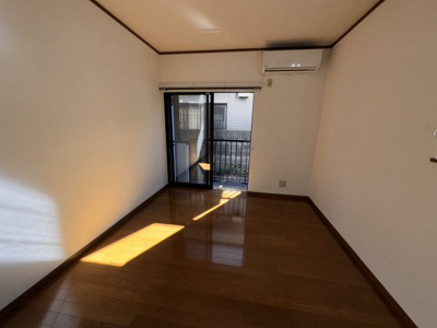 【洋室】 | ハイツシンフォニー