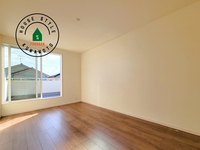 熊本市東区御領3丁目第6-3棟（3号棟）の内観：施工例|主寝室には収納力に優れたクローゼットがありますので、お部屋もすっきり片付きます。